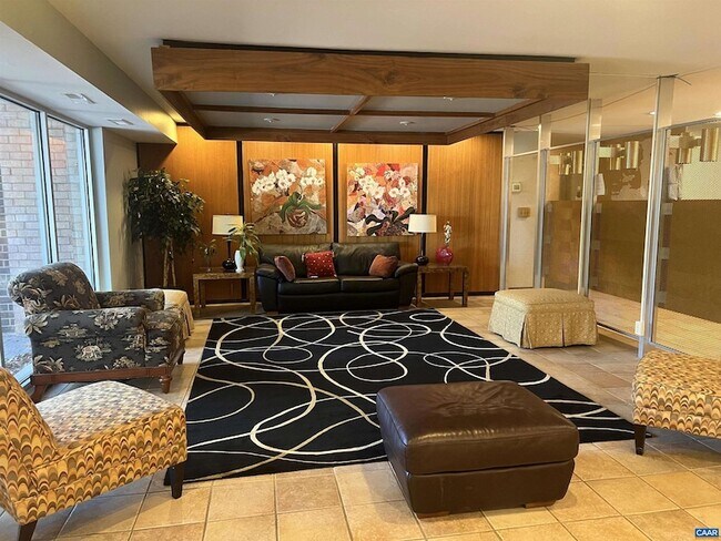 Building Photo - 511 1st St N