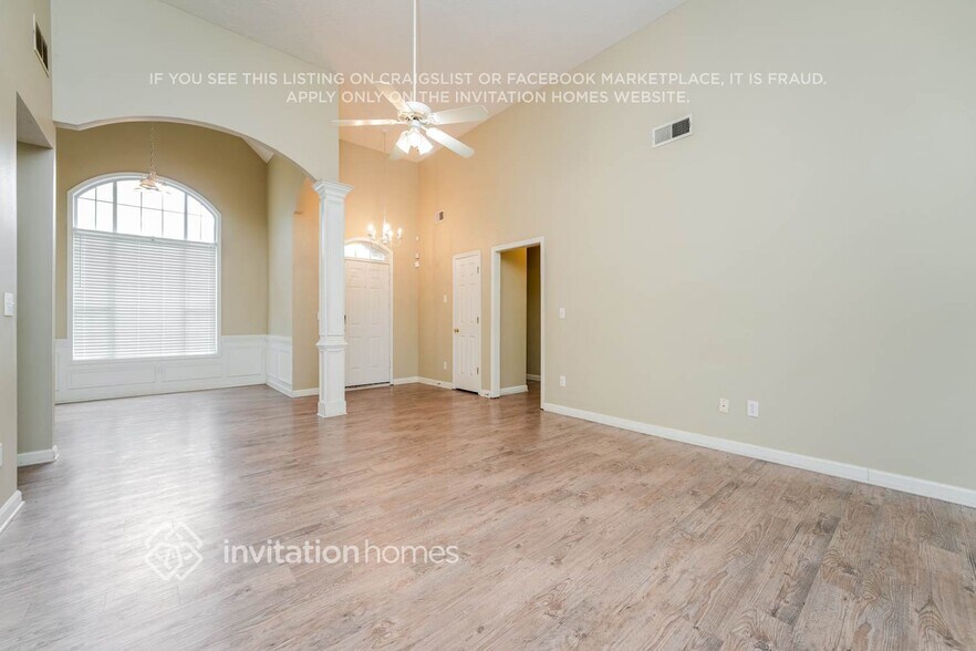 Building Photo - 820 Cambridge Creek Dr SW