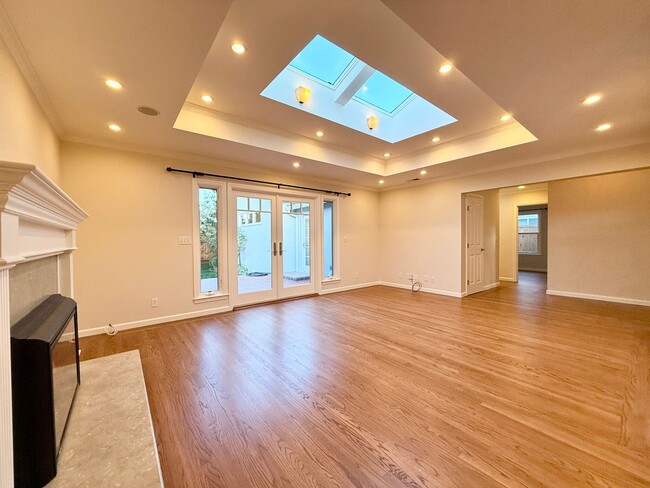 Building Photo - Beautifully Renovated Silicon Valley Home ...