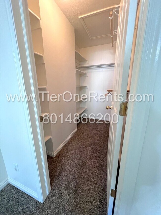 Building Photo - NO DEPOSIT option available for qualified renters with Obligo