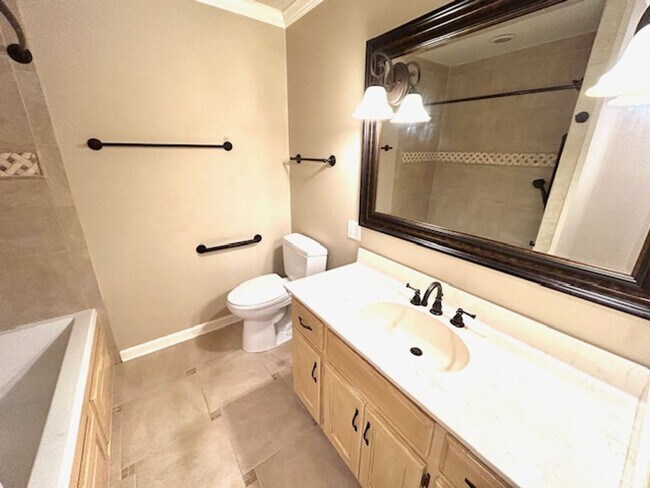 Building Photo - Prime Madison Location – Home for Rent