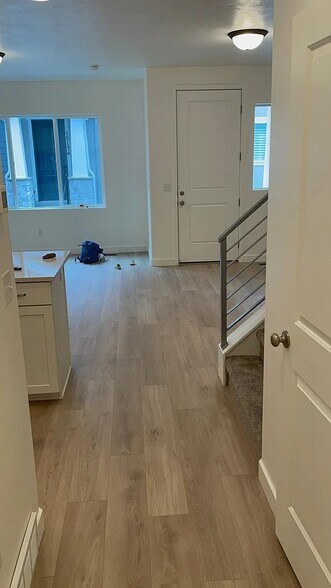 Building Photo - 15122 S Wild Horse Way