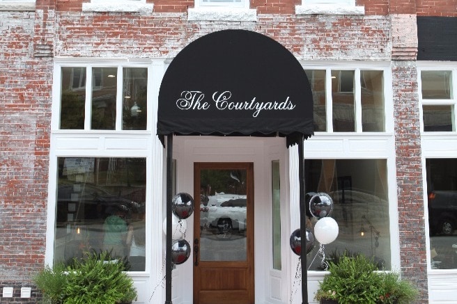 Broadway Entrance - 114 E University St