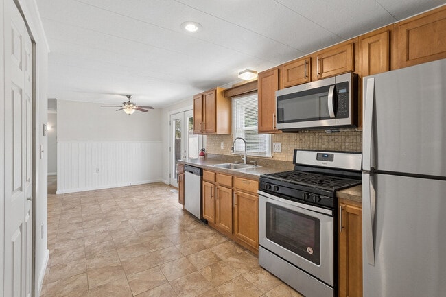 Building Photo - 30 Girard Ave