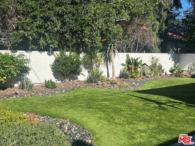 Building Photo - 16729 Klee St