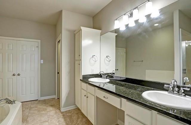 Building Photo - 2034 Marchwood Manor Dr