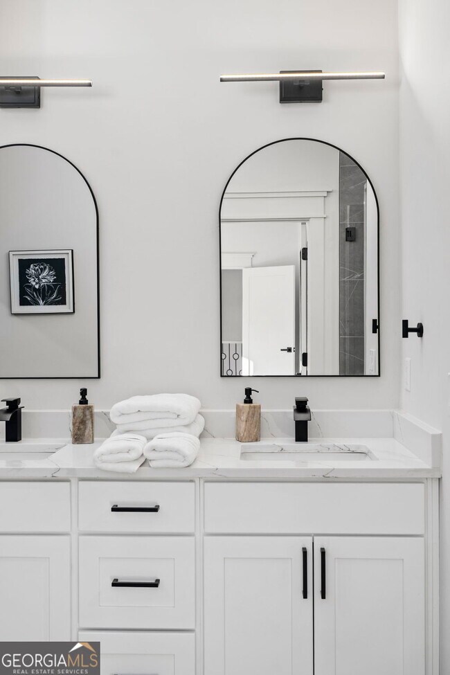 Building Photo - 3784 Pine Needle Dr NW