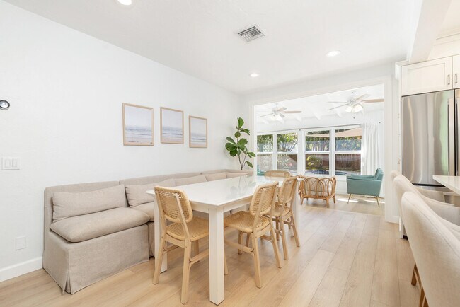 Building Photo - 438 38th St