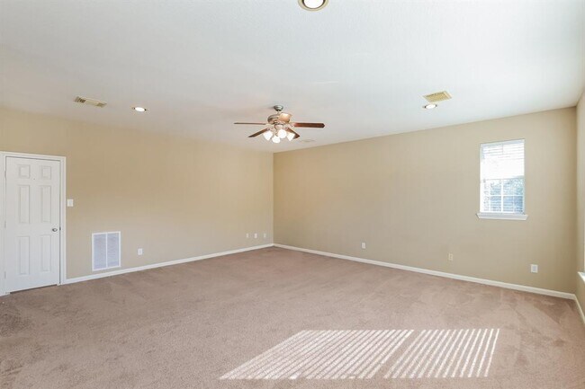 Building Photo - 15910 Flowercroft Ct