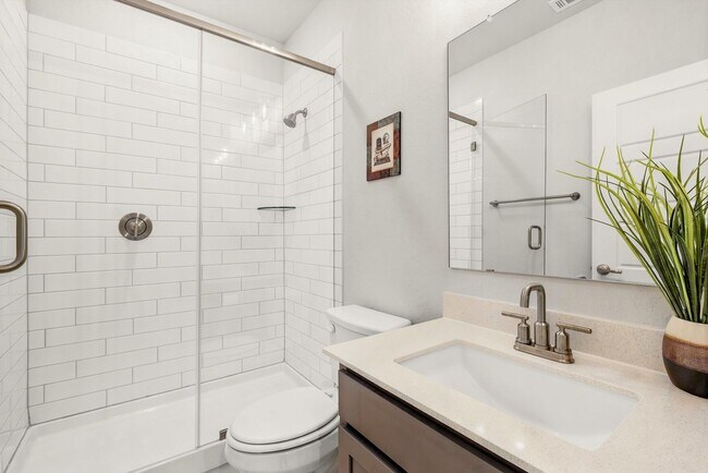 Building Photo - Elegant Living with Space to Spare | 4 Bed • 3.5 Bath