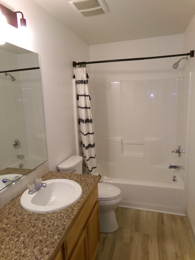 Building Photo - 2613 Bar Harbor Dr