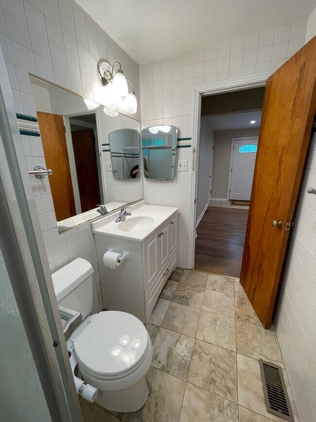 Building Photo - Tastefully Updated 3 Bedroom Home in McCan...