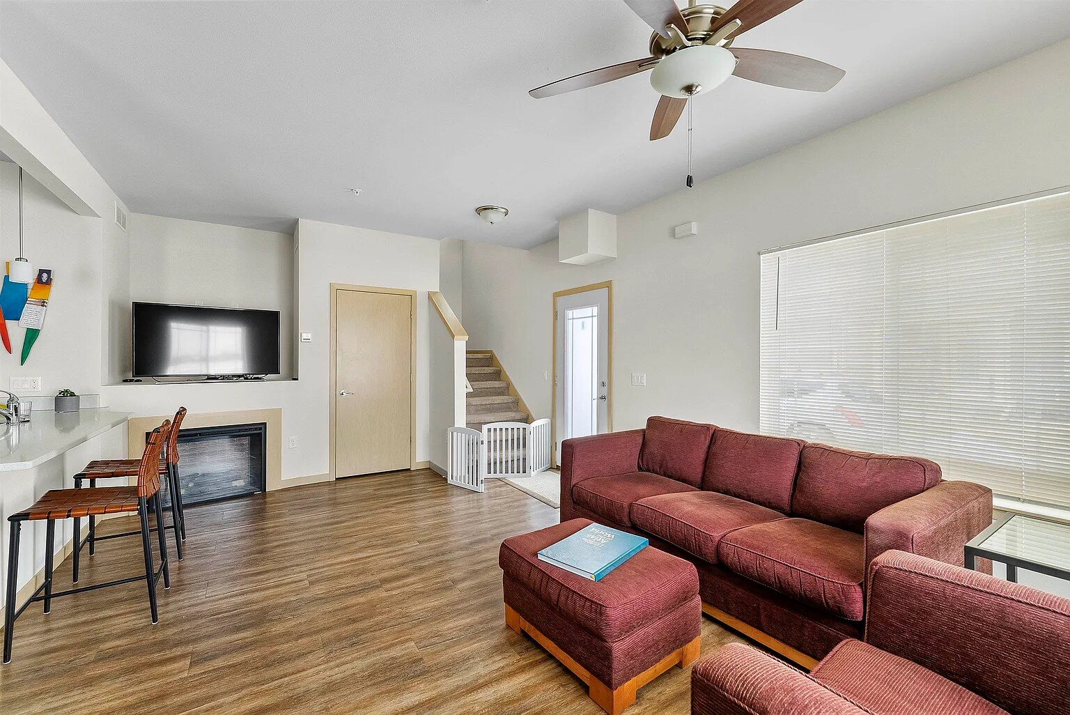 Building Photo - 6062 Driscoll Dr