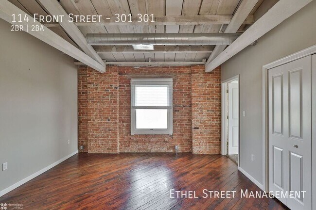 Building Photo - 114 Front St