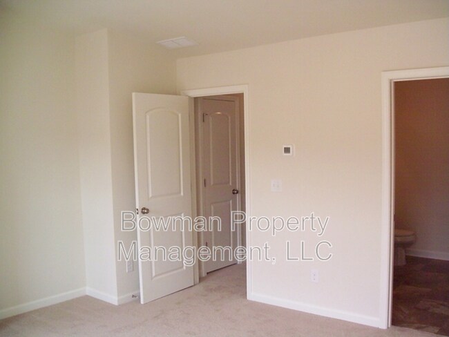 Building Photo - 236 Sidney Lanier Ave