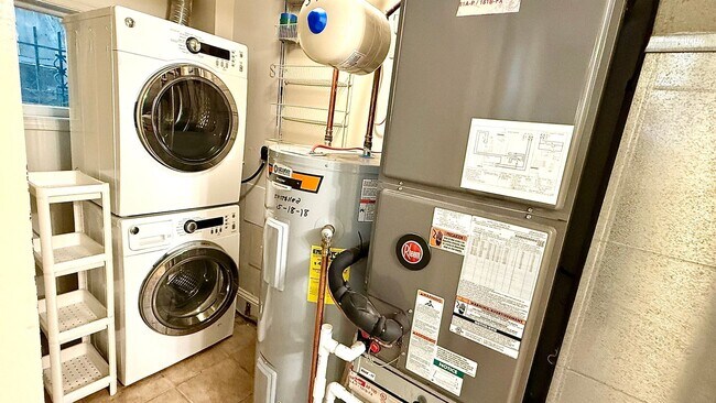 Building Photo - 0086 - Liverman/Liverman