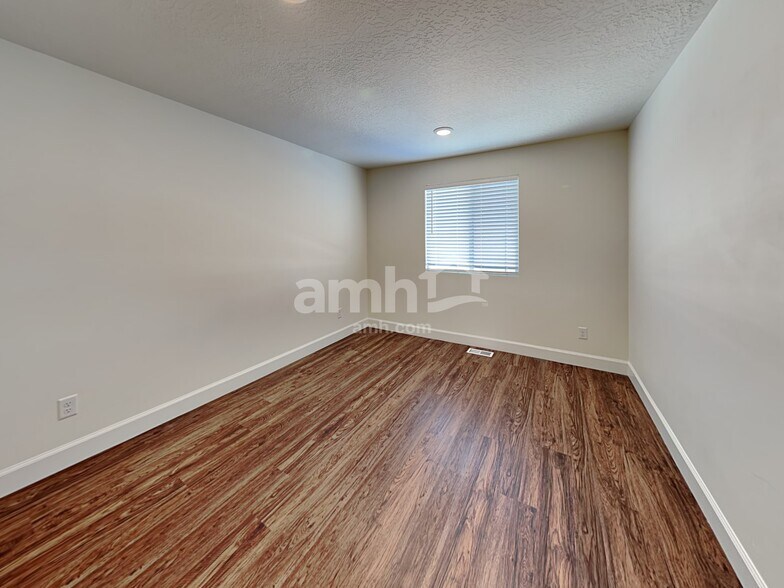 Building Photo - 5924 Verdigris Dr