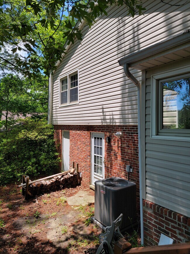 Building Photo - 268 Waxhaw Dr