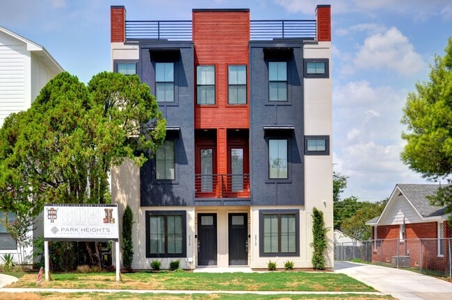 Building Photo - 2512 Forest Park Blvd
