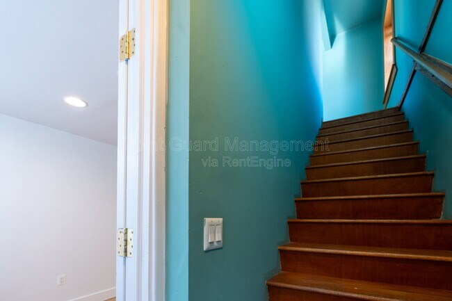 Building Photo - 421 N Emporia Ave