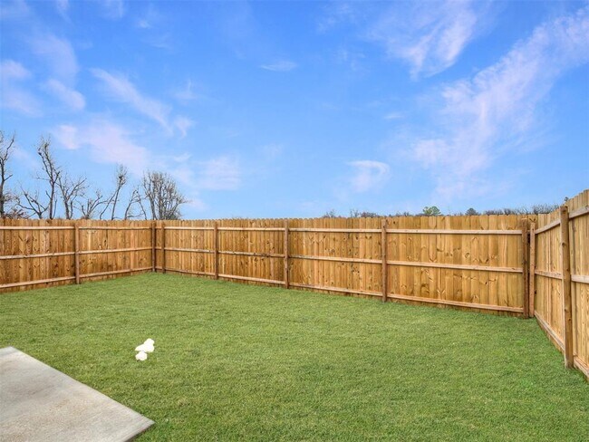 Building Photo - 206 Gray St