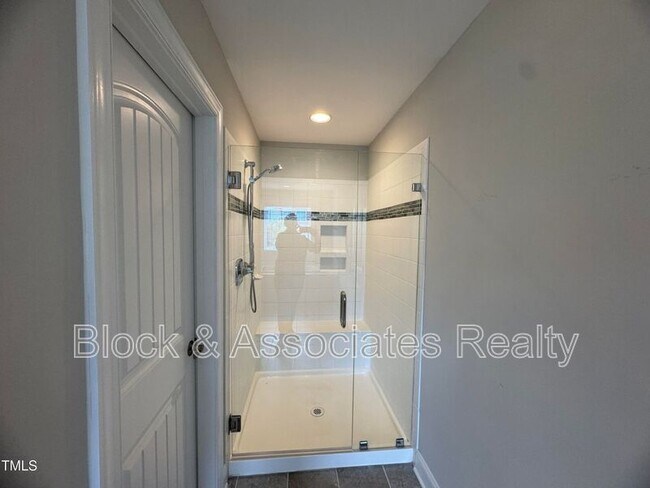 Building Photo - 1215 Alston Forest Dr