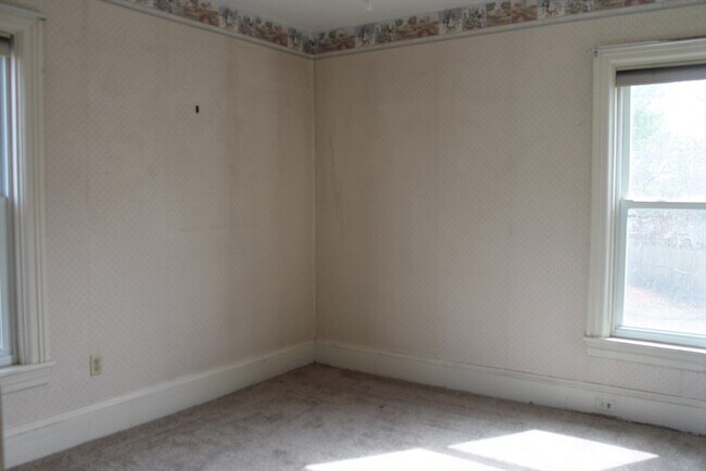 Building Photo - 112 Cottage St