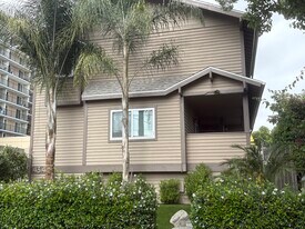 Building Photo - 434 N Oakland Ave