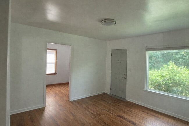 Building Photo - 3384 Freeman Hollow Rd