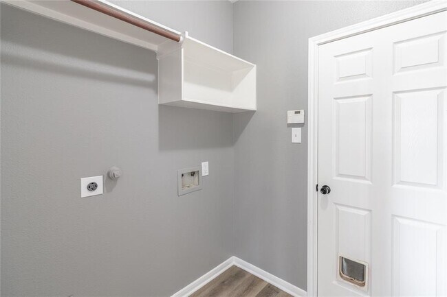 Building Photo - 2519 Flycatcher Cove Dr