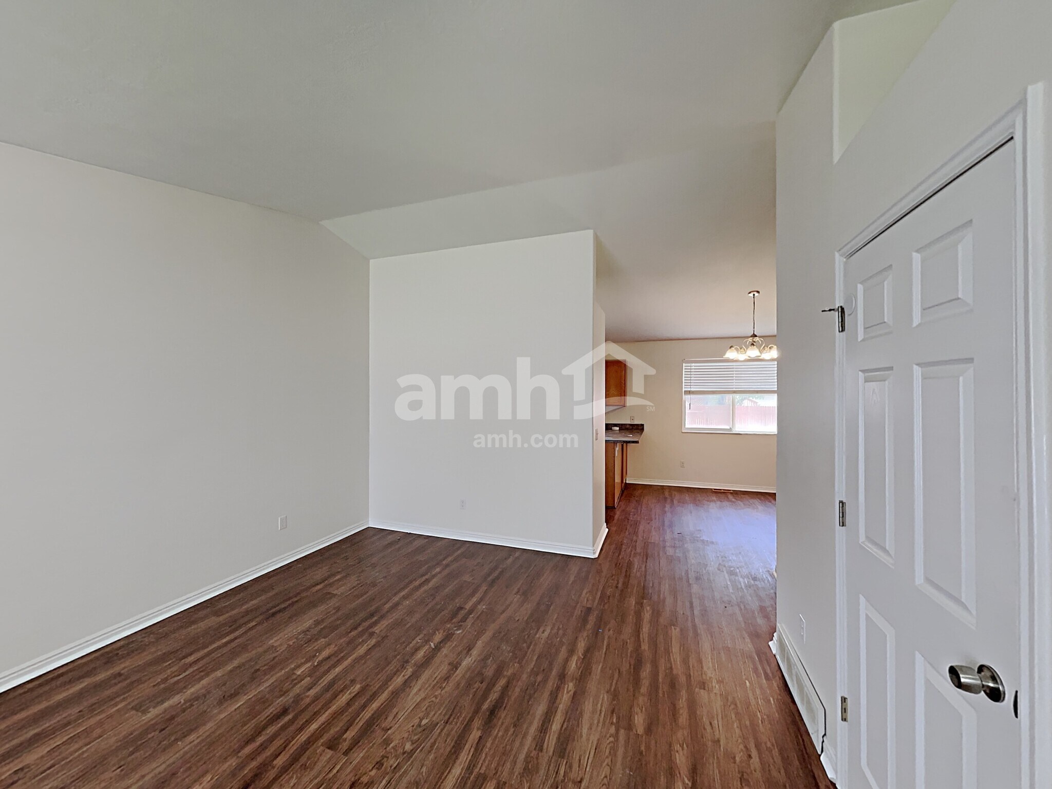 Building Photo - 8766 S Pebble Crest Way