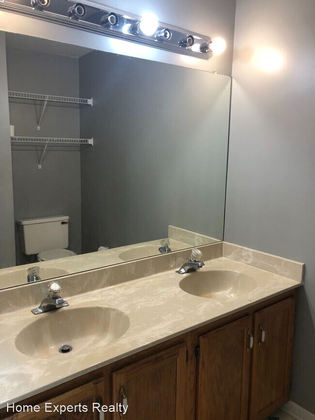 Building Photo - 3 br, 3.5 bath House - 9330 Hunters Creek Dr