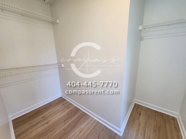 Building Photo - 5047 Chadwick Ct