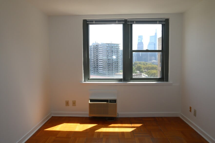 Building Photo - 2601 Pennsylvania Ave