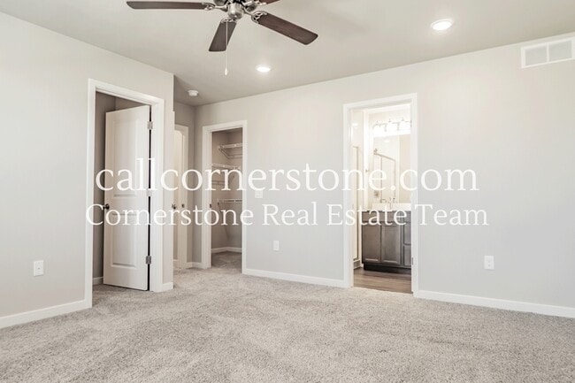 Building Photo - 9844 Cronin St