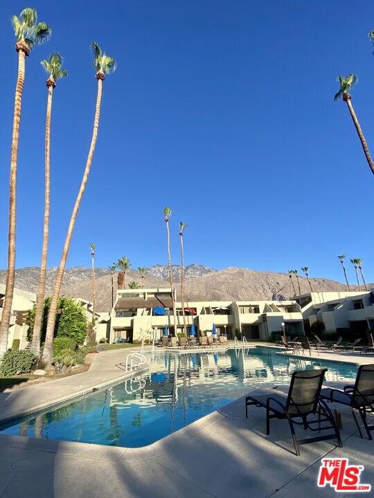 Building Photo - 1655 E Palm Canyon Dr