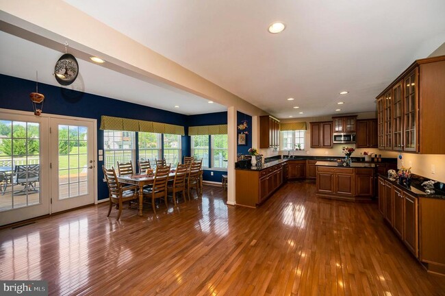 Building Photo - 7519 Edington Dr