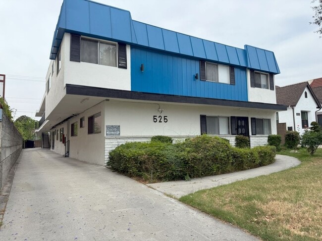 Building Photo - 525 Fischer, 1