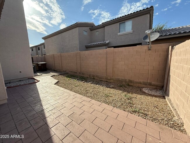 Building Photo - 8044 W Beck Ln
