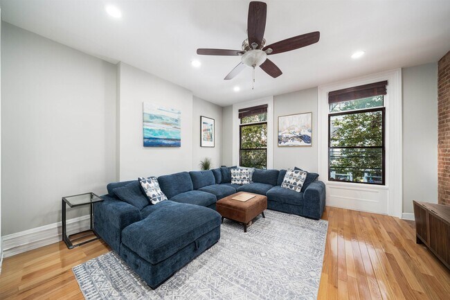 Building Photo - 235 Bloomfield St