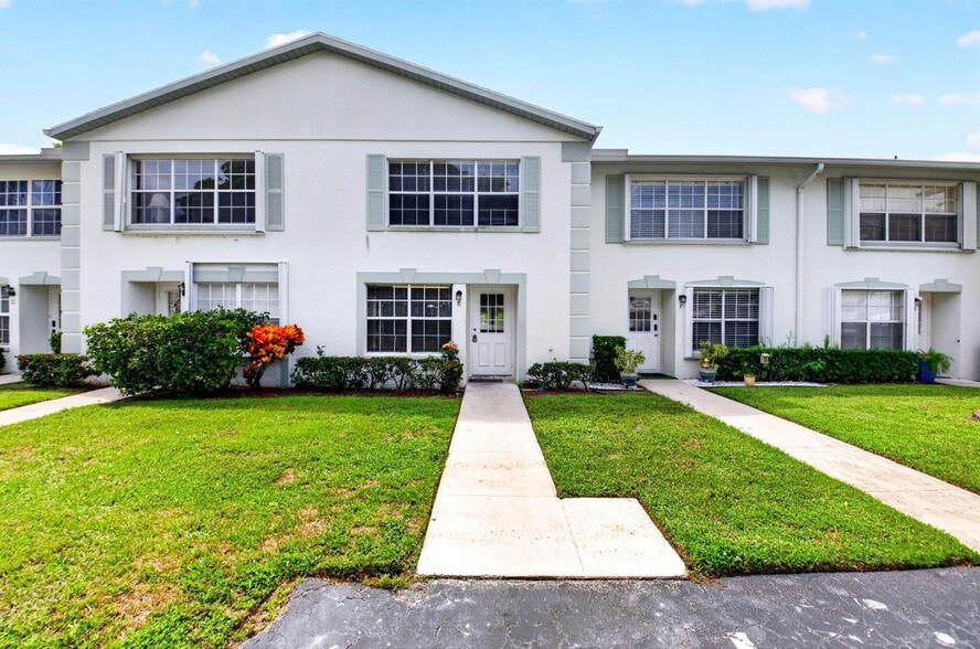 Building Photo - 3700 Savoy Ln