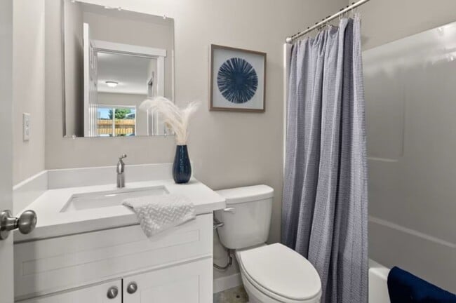 Building Photo - 6638 S Warner St