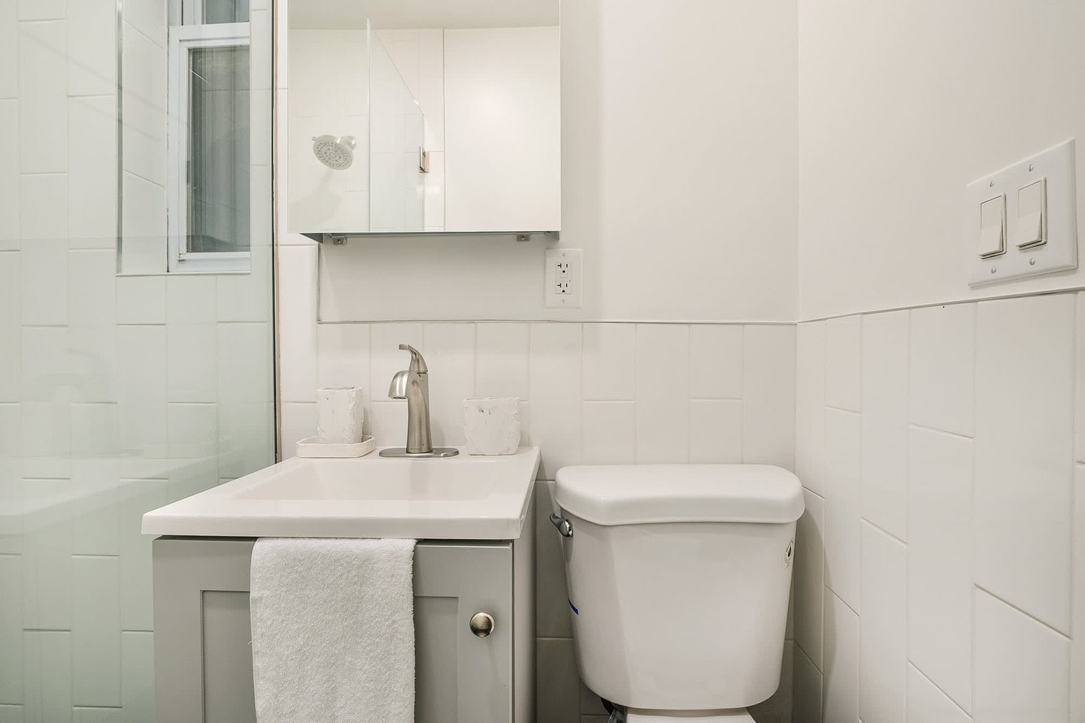 Building Photo - 501 1/2 East 83rd Street-SI FL2-ID1022040P