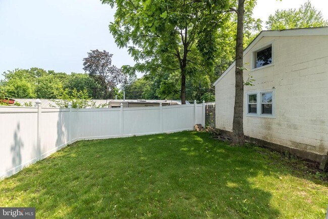 Building Photo - 3279 Susquehanna Rd