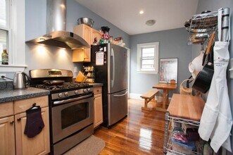 Building Photo - 4.0 bedroom in Somerville Massachusetts 02144