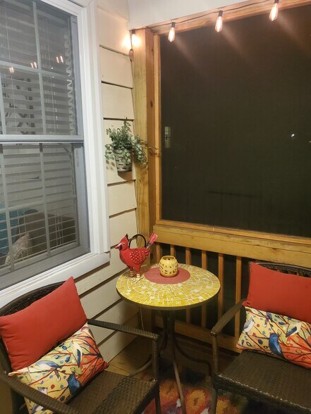 Screened in porch with fan - 1018 W 45th St