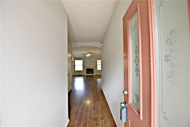 Building Photo - 1003 N Riviera Cir