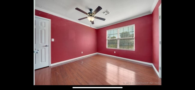 Building Photo - Huge Home Minutes from Downtown Tulsa