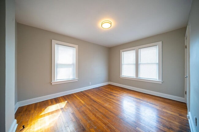 Building Photo - 75 E Markison Ave