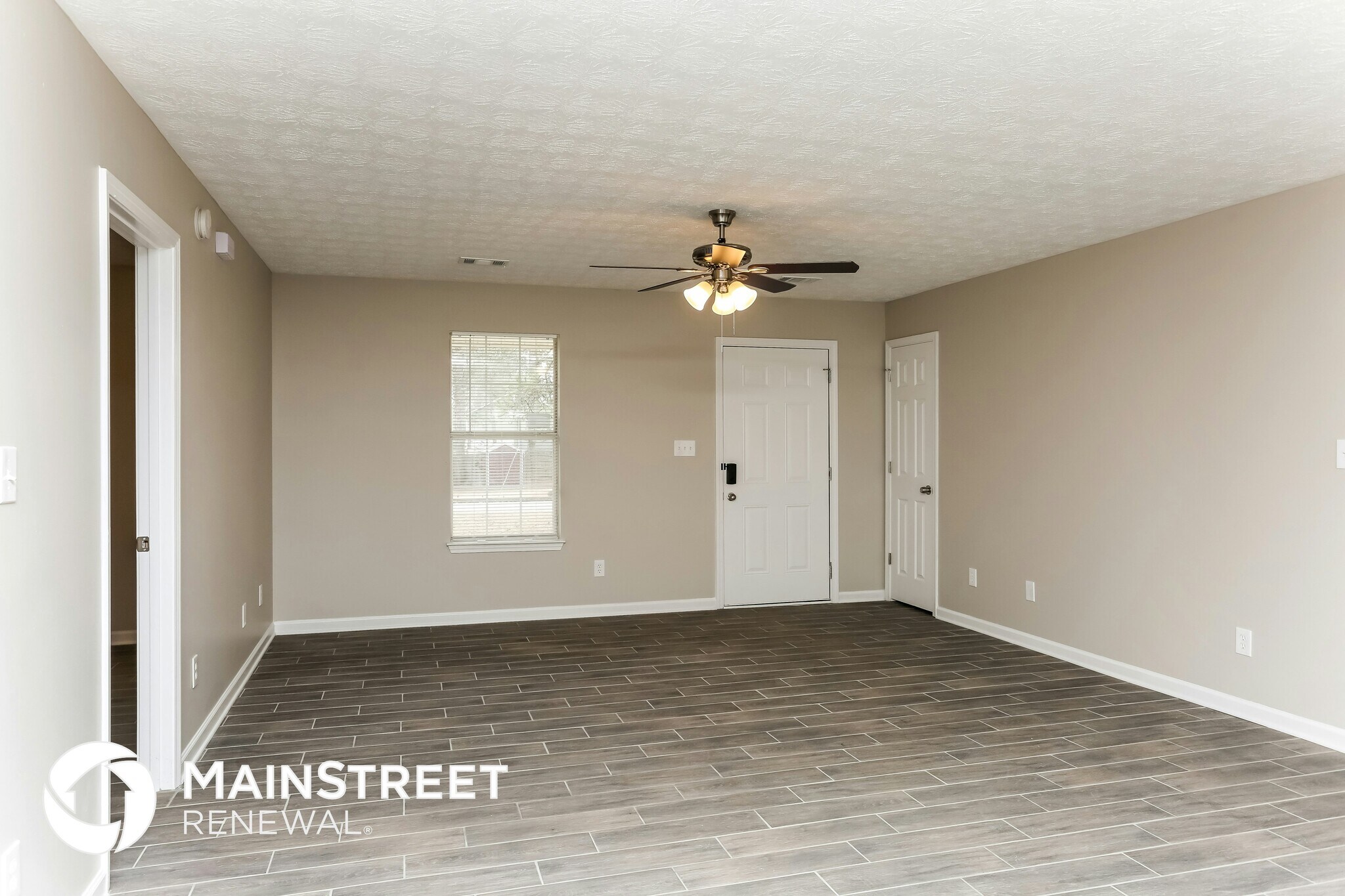 Building Photo - 305 Barr Cir